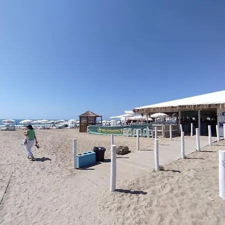 Studio Vue Sur Et Plages דירה